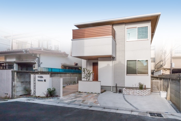 ご夫婦の趣味に特化したセミクローズエクステリア