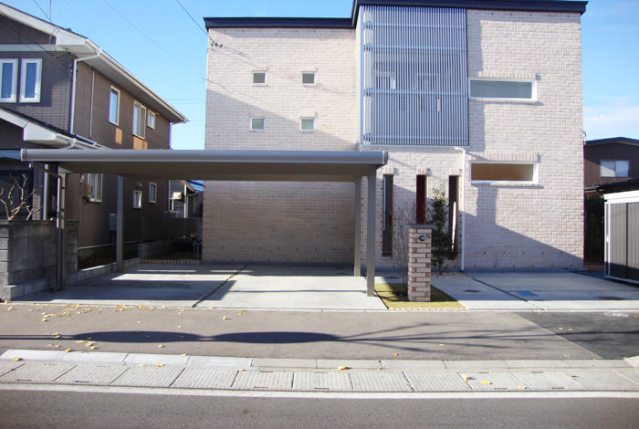 雪のない季節にエクステリアを雪国対応に